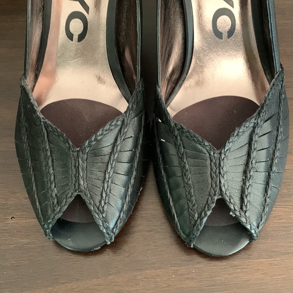 DKNYC Leather Peep Toe Heels - Picture 8 of 12